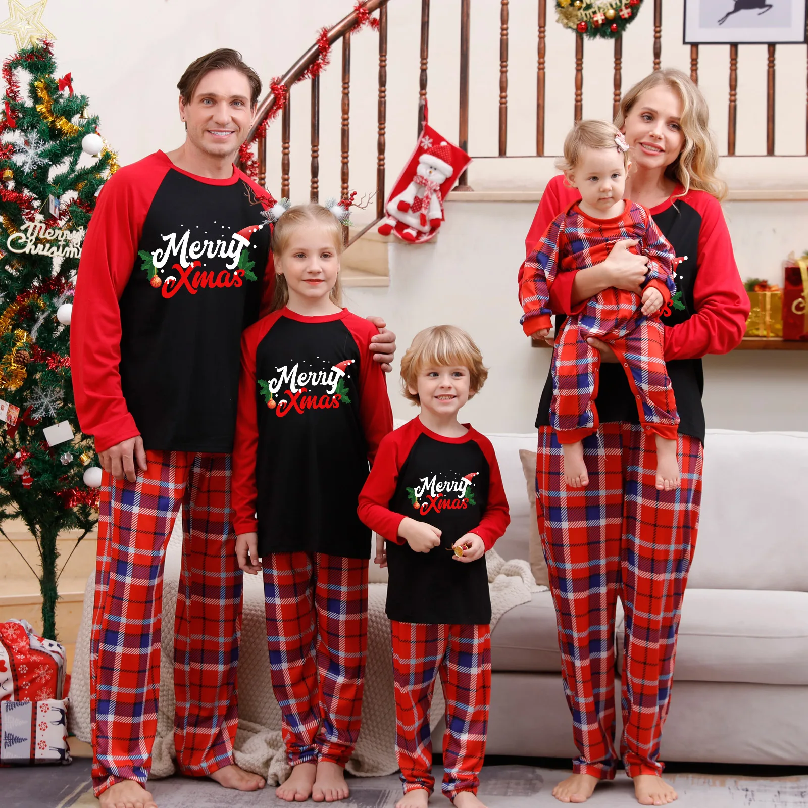 Christmas Family Matching Outfits Mom Dad Kids 2 Pieces Pajamas Set Baby Rompers Casual Loose Sleepwear Xmas Family Look Pyjamas Christmas Family Matching Outfits Mom Dad Kids 2 Pieces Pajamas Set Baby Rompers Casual Loose Sleepwear Xmas Family Look Pyjamas