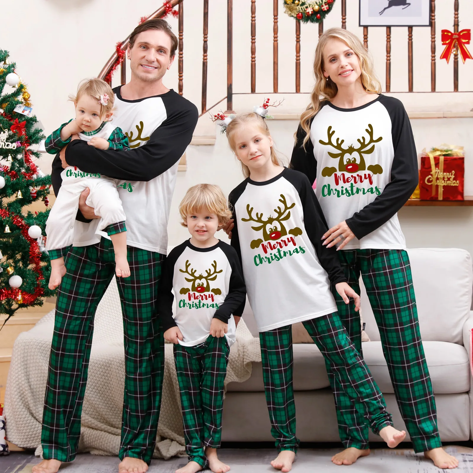 Christmas Family Matching Outfits Mom Dad Kids 2 Pieces Pajamas Set Baby Rompers Casual Loose Sleepwear Xmas Family Look Pyjamas Christmas Family Matching Outfits Mom Dad Kids 2 Pieces Pajamas Set Baby Rompers Casual Loose Sleepwear Xmas Family Look Pyjamas