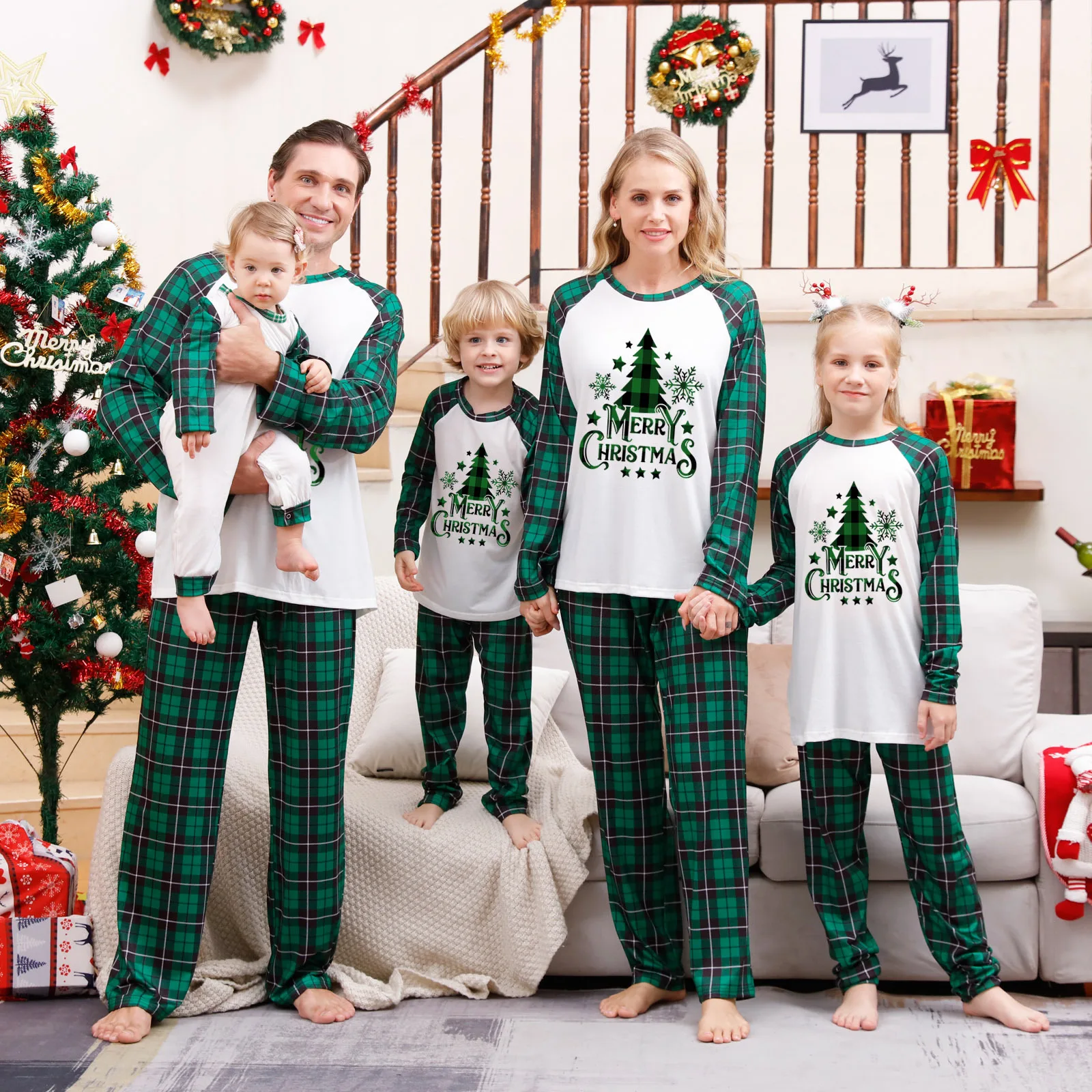 Christmas Family Matching Outfits Mom Dad Kids 2 Pieces Pajamas Set Baby Rompers Casual Loose Sleepwear Xmas Family Look Pyjamas Christmas Family Matching Outfits Mom Dad Kids 2 Pieces Pajamas Set Baby Rompers Casual Loose Sleepwear Xmas Family Look Pyjamas