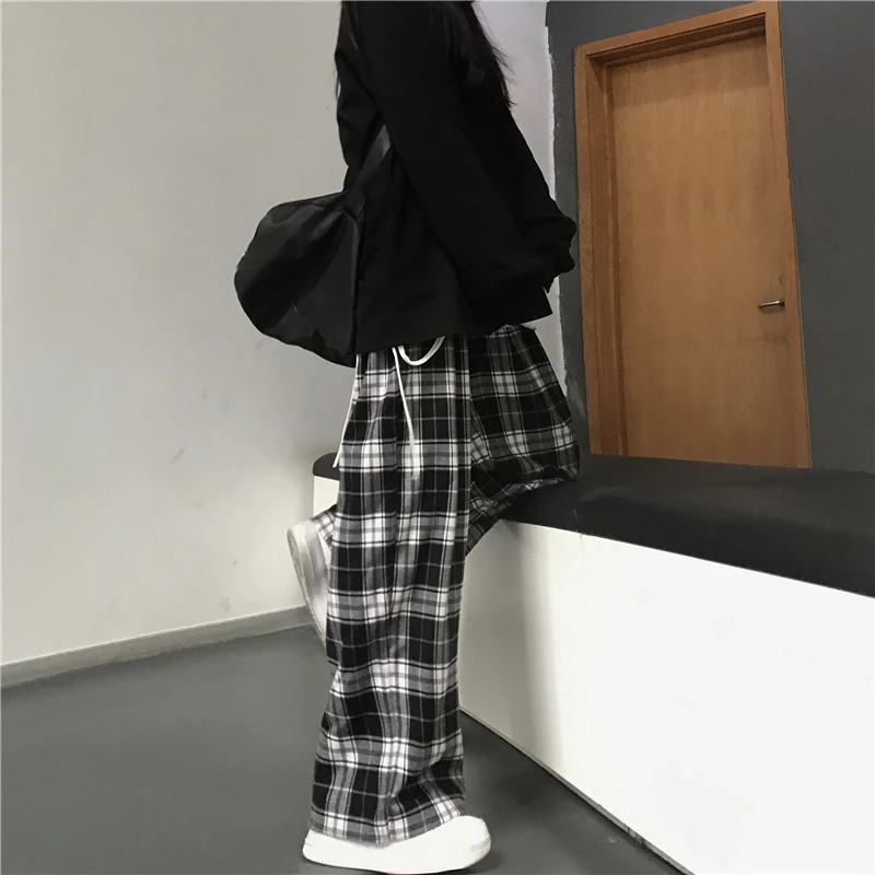 Oversize Women Sweatpants Fashion Black Plaid Casual Pants Baggy Elastic Waist Pockets Student Unisex Hip Hop Loose Trousers Oversize Women Sweatpants Fashion Black Plaid Casual Pants Baggy Elastic Waist Pockets Student Unisex Hip Hop Loose Trousers