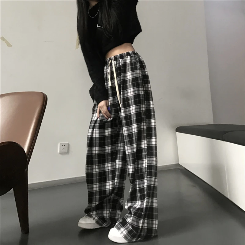 Oversize Women Sweatpants Fashion Black Plaid Casual Pants Baggy Elastic Waist Pockets Student Unisex Hip Hop Loose Trousers Oversize Women Sweatpants Fashion Black Plaid Casual Pants Baggy Elastic Waist Pockets Student Unisex Hip Hop Loose Trousers