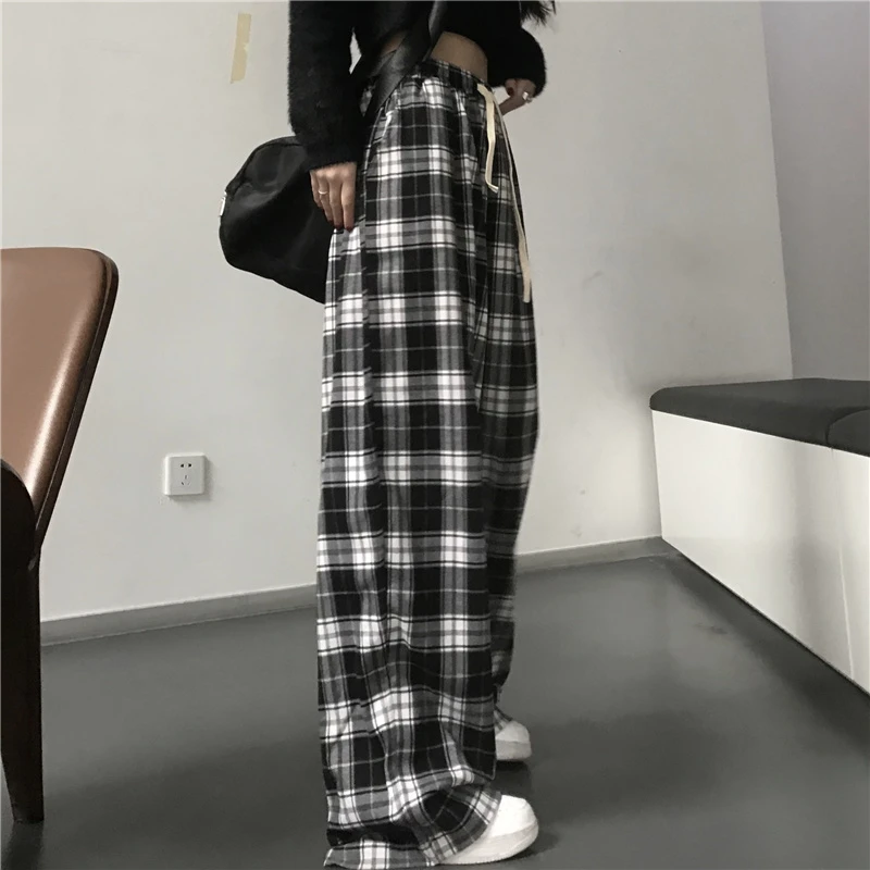 Oversize Women Sweatpants Fashion Black Plaid Casual Pants Baggy Elastic Waist Pockets Student Unisex Hip Hop Loose Trousers Oversize Women Sweatpants Fashion Black Plaid Casual Pants Baggy Elastic Waist Pockets Student Unisex Hip Hop Loose Trousers