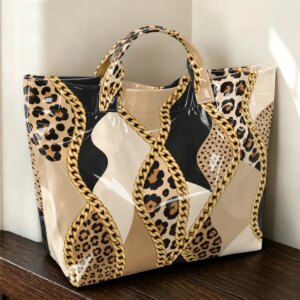 1pc Leopard Metal Chain Stitching Pattern Bright PVC Tote Bag, Retro Luxury Printing, Large-Capacity Handbag, Outdoor Travel Commuting, Storage of Beauty Books, Travel Paraphernalia, Short Handle Handbag.